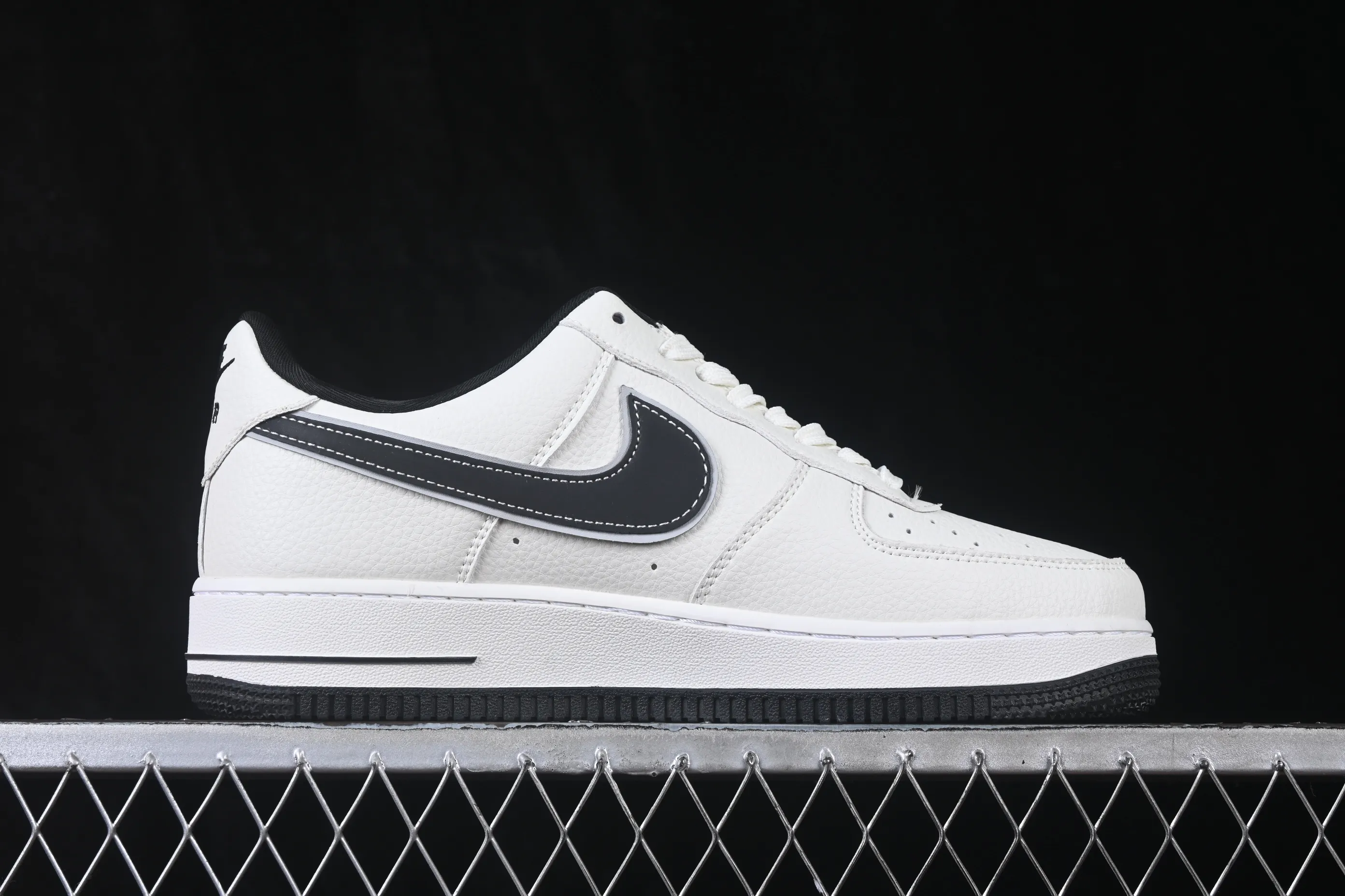 All categories Nk Air Force 1 Air Force series Nk Air Force 1 Low Air Force low-top Nike Air Force 1'07 Low joint model Air Force 1 low-top casual sneakers WY0655-117